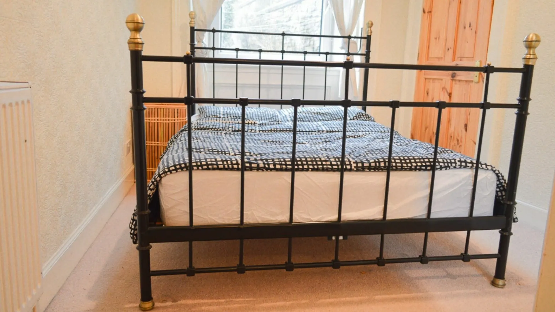 3 Bedroom Flat In Morningside Edinburgh United Kingdom